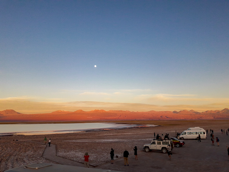 Atacama - Laguna Tebenquiche com lua