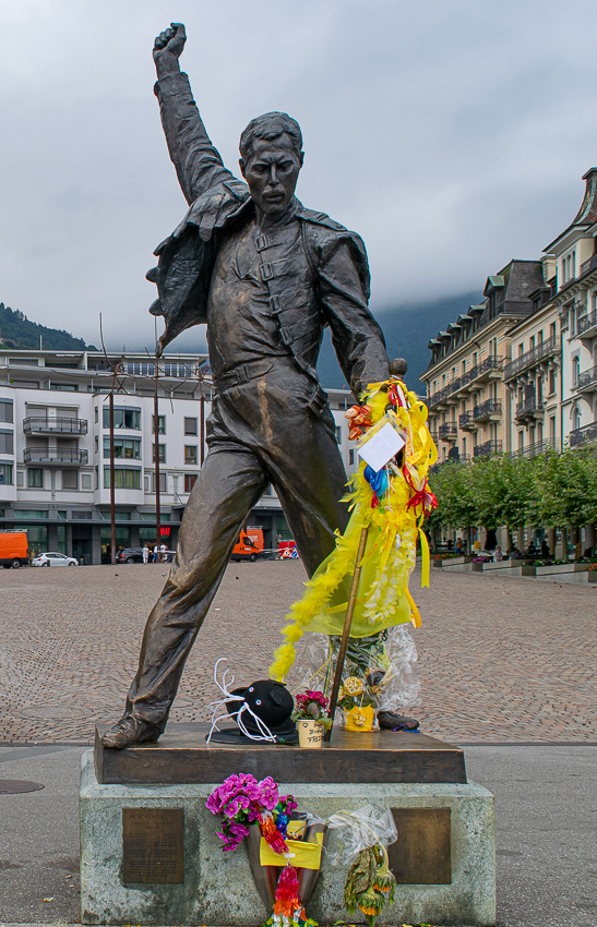 Suíça - Estátua Freddie Mercury no Lago de Montreux