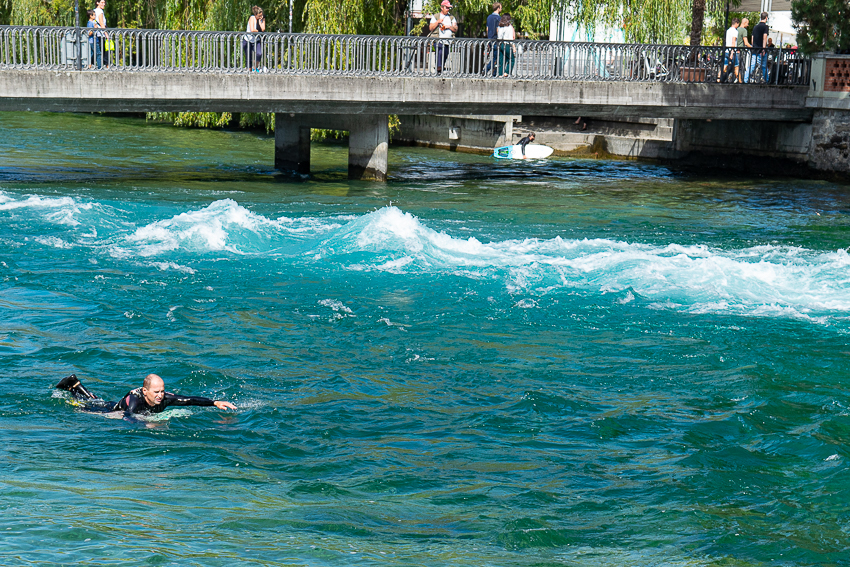 Suíça - Thun - Surfe no rio