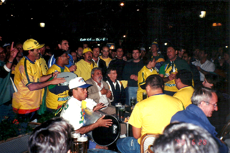 Copa do Mundo 98 - Roda de Samba Champs Elysee