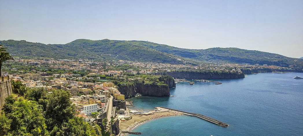 SORRENTO - Chegando de ônibus