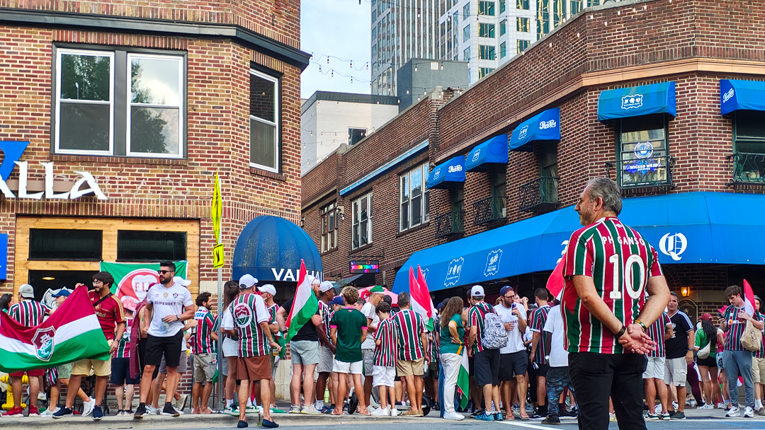 torcida do Fluminense em Charlotte